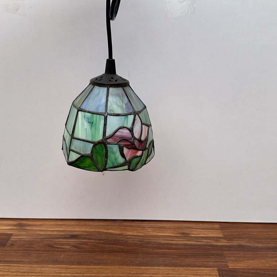 Fönsterlampa lampa Tiffany Tiffanystil glas mosaik