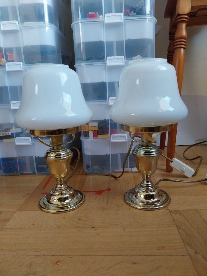 2st bordslampa glas och mässing retro