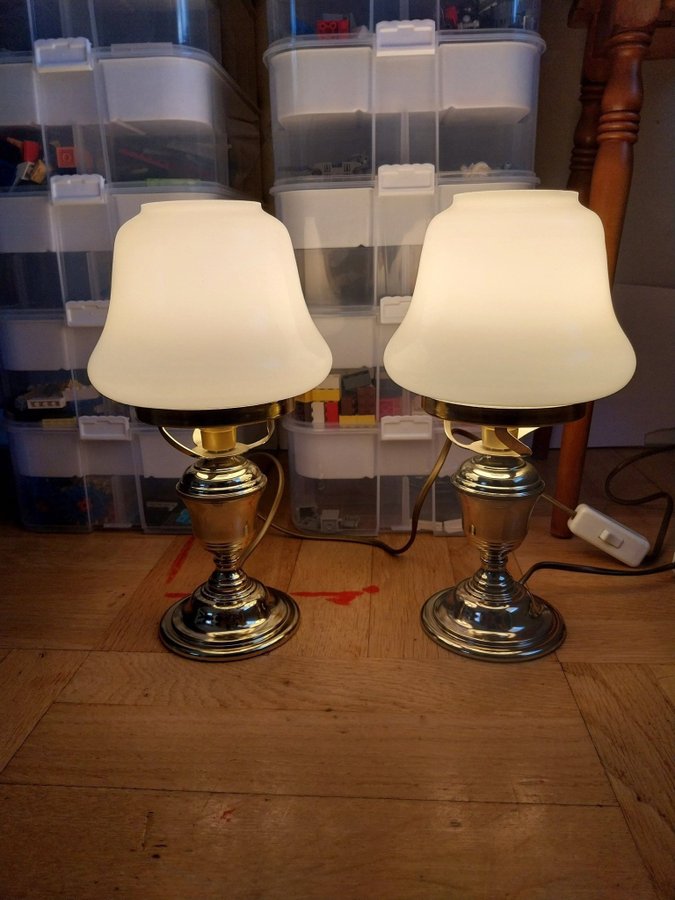 2st bordslampa glas och mässing retro