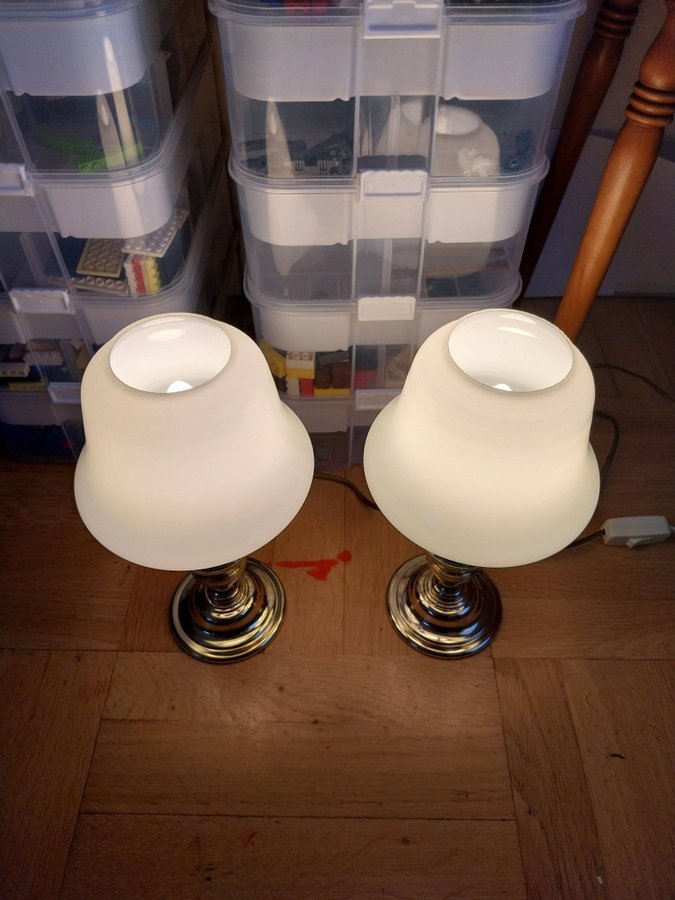 2st bordslampa glas och mässing retro