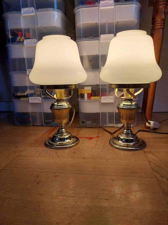 2st bordslampa glas och mässing retro