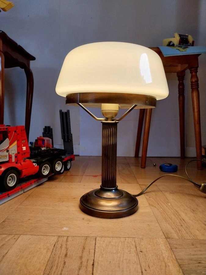 Bordslampa glas och mässing konsthantverk märke