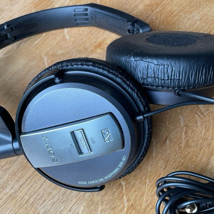 Sony MDR-NC7 hörlurar med brusreducering - 35mm plugg