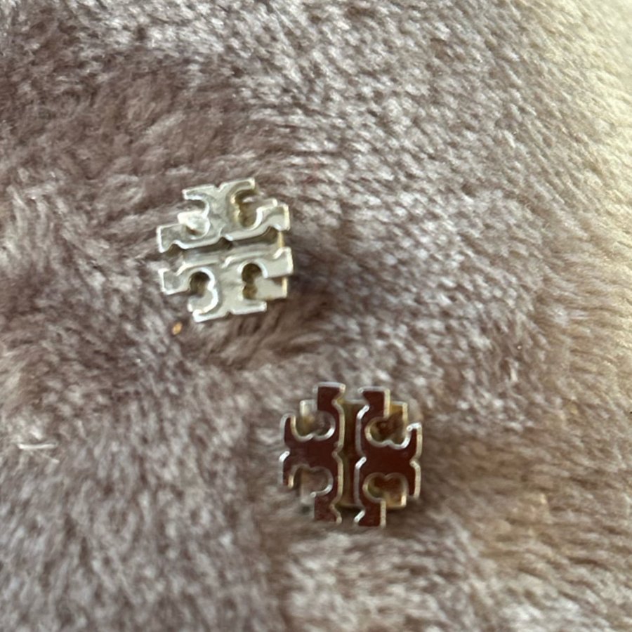 Tory Burch örhängen ( stål studs smycken nygl