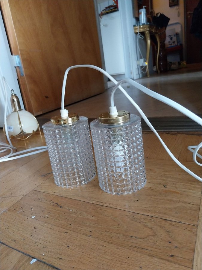 2st Fönsterlampa glas och mässing retro