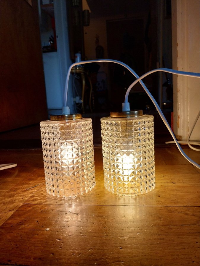 2st Fönsterlampa glas och mässing retro