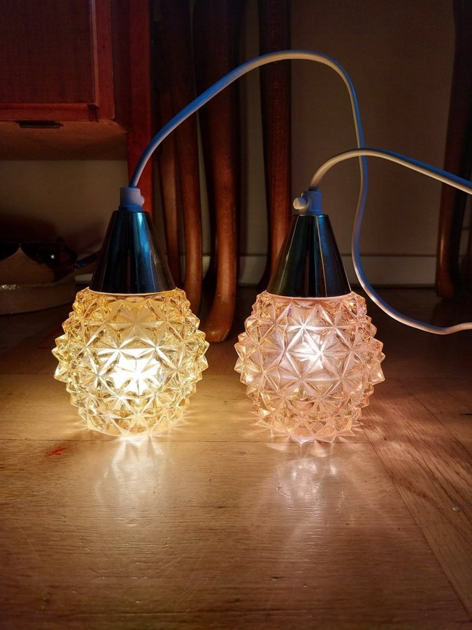 2st Fönsterlampa glas och mässing retro