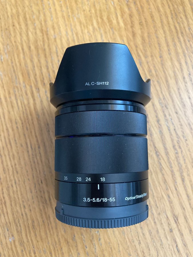 Sony E 18-55mm f/35-56 OSS Objektiv
