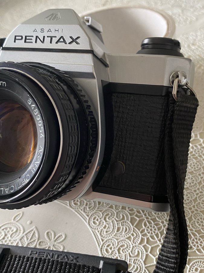 Asahi Pentax K1000 med 50mm objektiv