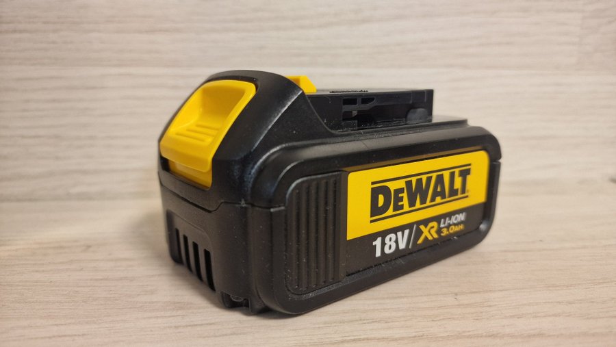 Dewalt DCB180-XJ - 3Ah Batteri *HELT NY*