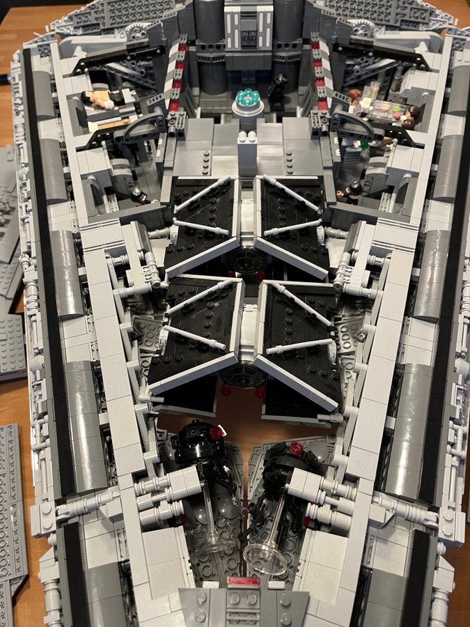 LEGO STAR WARS - ISD Aggressor - MOC av Raskolnikov - 15310 bitar!