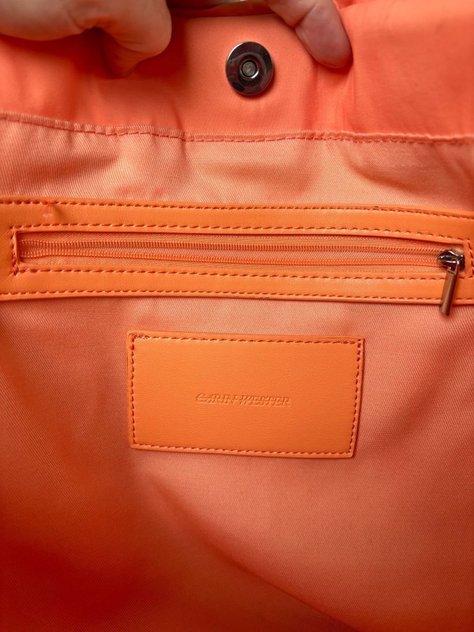 Carin Wester orange väska handväska axelbandsväska Totebag