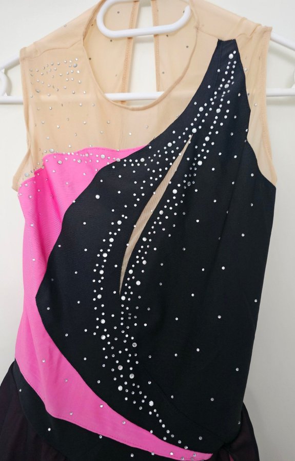 Ny Eiffel svart rosa beige klänning gymnastikdräkt konståkning storlek UK 1
