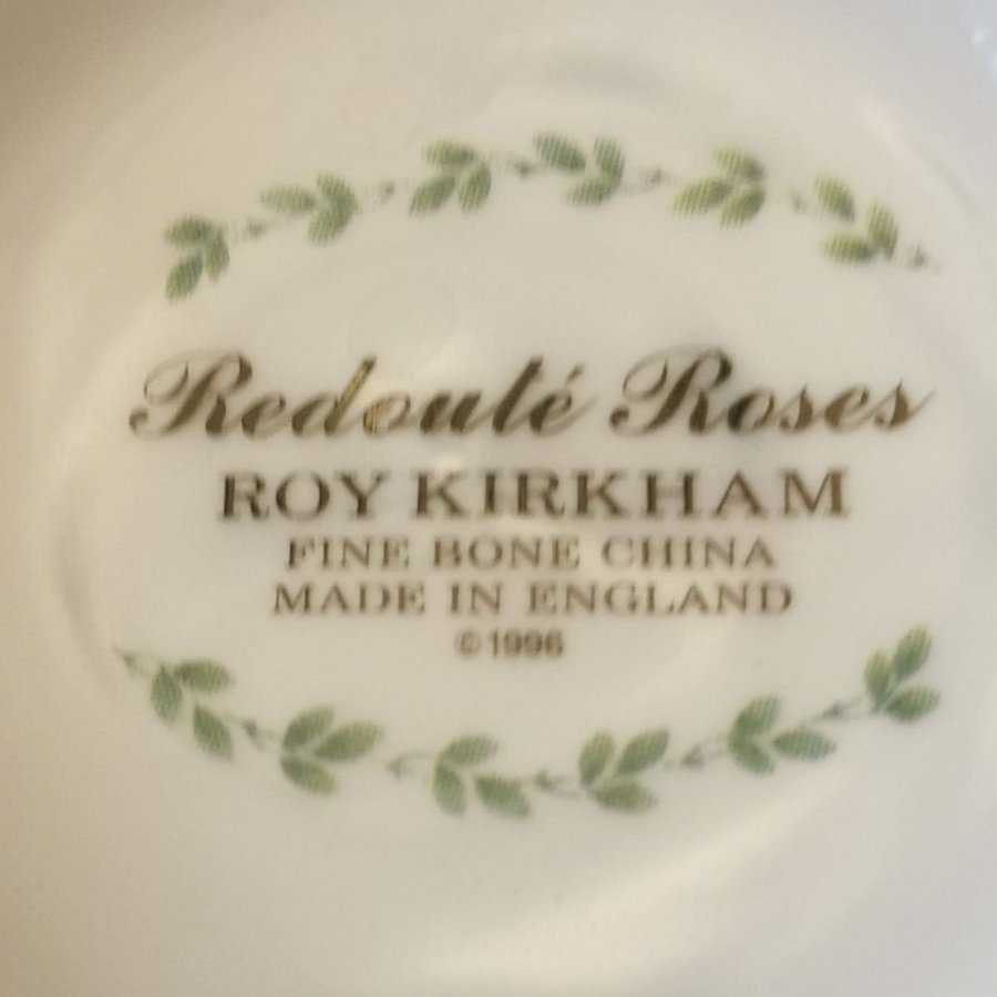 Frukostkopp / Kopp med fat / Roy Kirkham / Redoute Roses / Fine Bone China