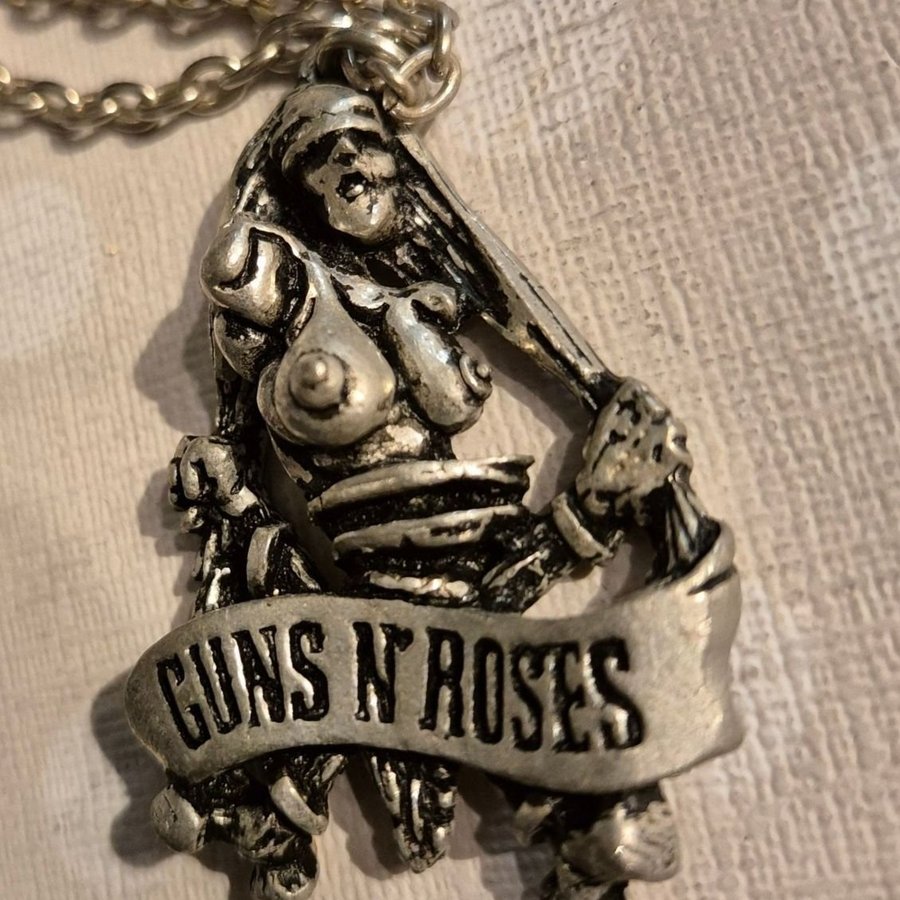 Alchemy guns and roses halsband