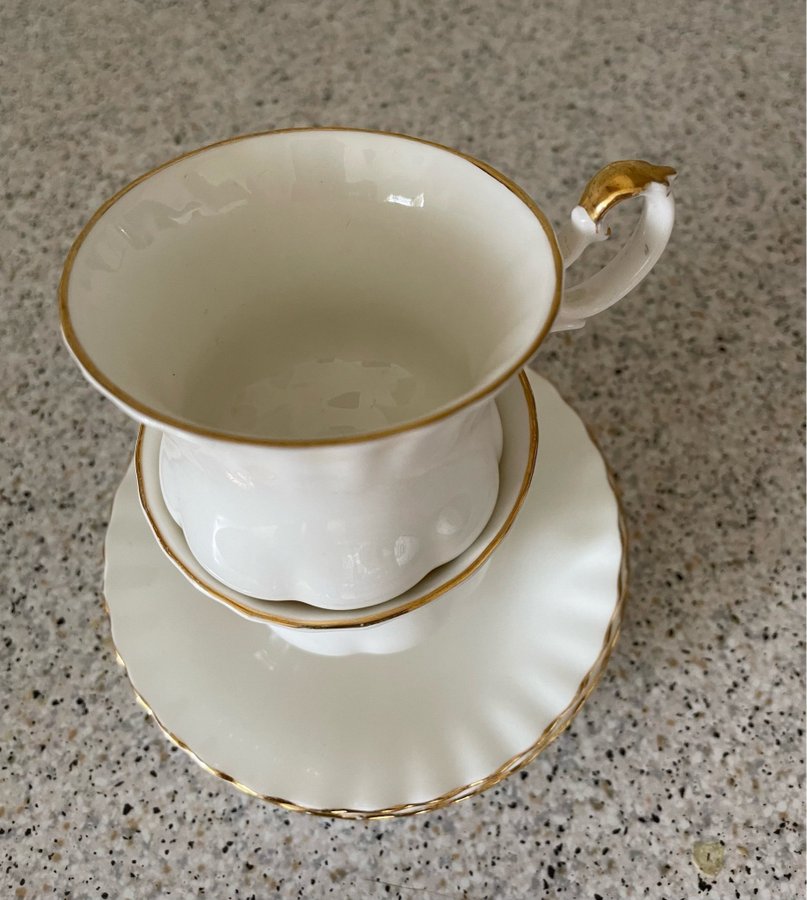 Royal Albert ”Val D’or"