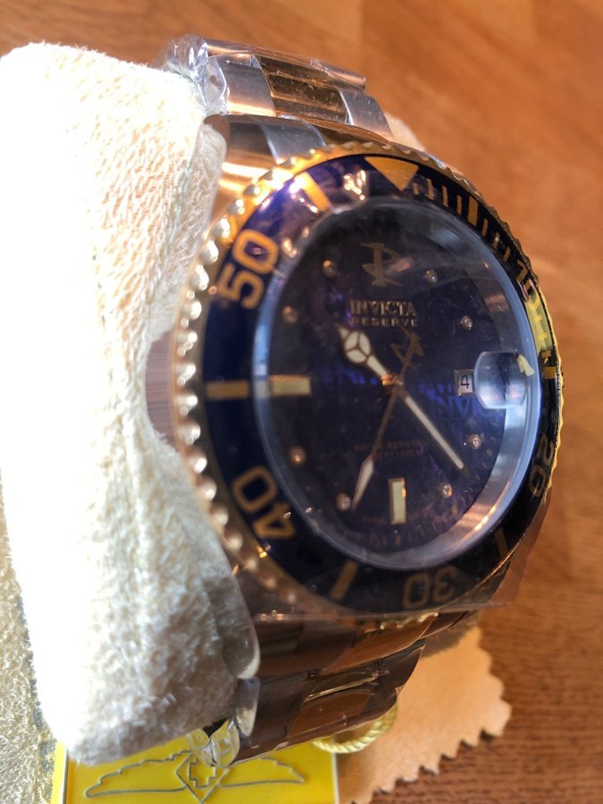 SÄLLSYNT exklusiv klocka - Invicta Pro Diver 6883 SW 200 WR500 meter