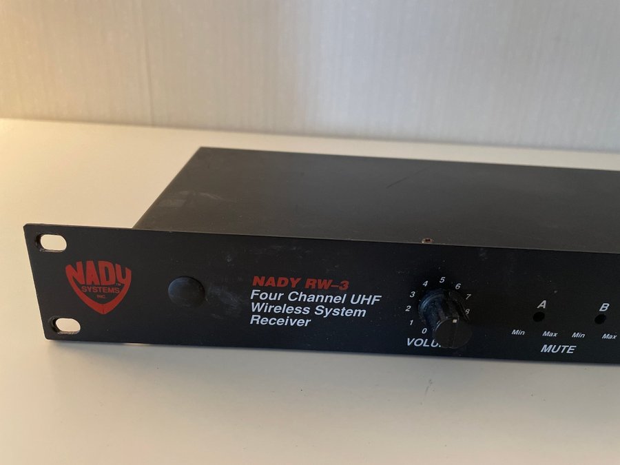 NADY RW-3 UHF WIRELESS RECEIVER 4 CHANNELBANDS DJ annons nr 1