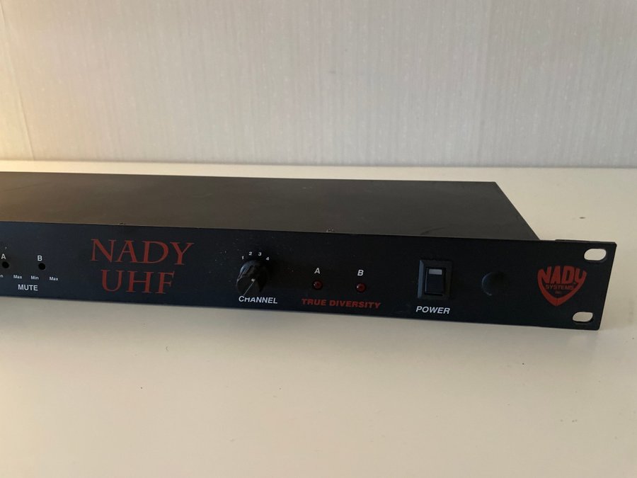 NADY RW-3 UHF WIRELESS RECEIVER 4 CHANNELBANDS DJ annons nr 1