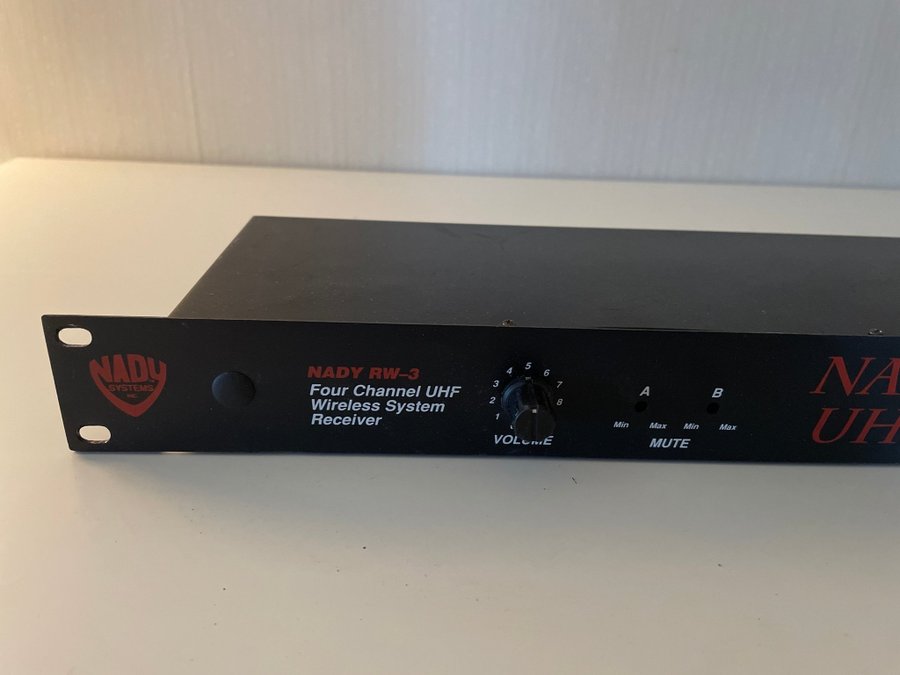 NADY RW-3 UHF WIRELESS RECEIVER 4 CHANNELBANDS DJ nr 3