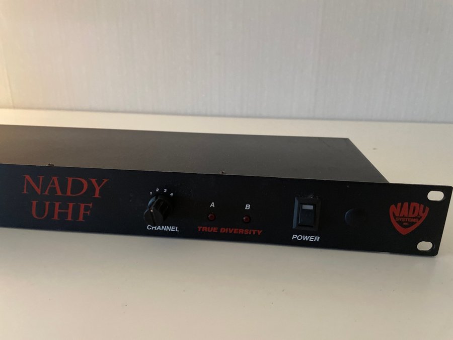 NADY RW-3 UHF WIRELESS RECEIVER 4 CHANNELBANDS DJ nr 3