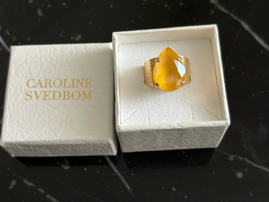 Caroline Svedbom ring