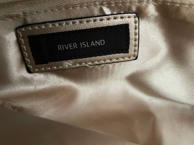 Handväska från River Island