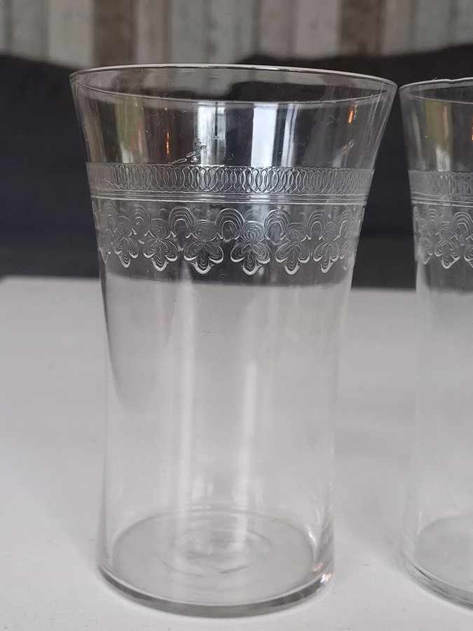 Vintage 4 st DRICKSGLAS pantograferade lantstil glas grogglas