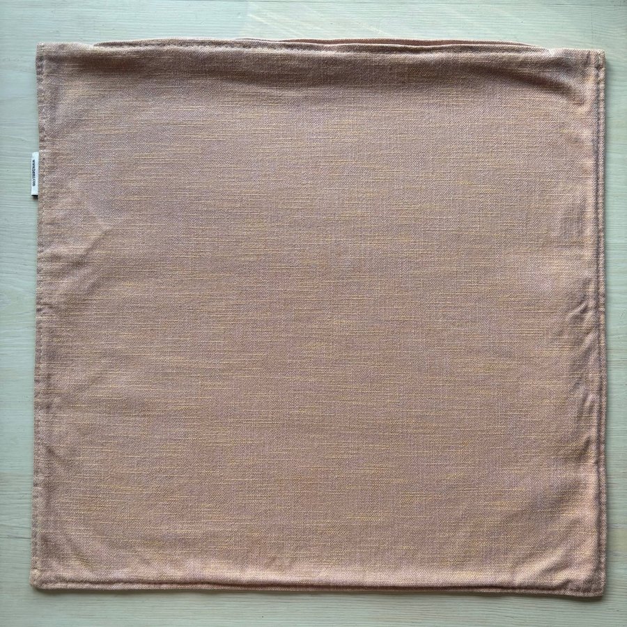 Rosa beige kuddfodral från Bemz