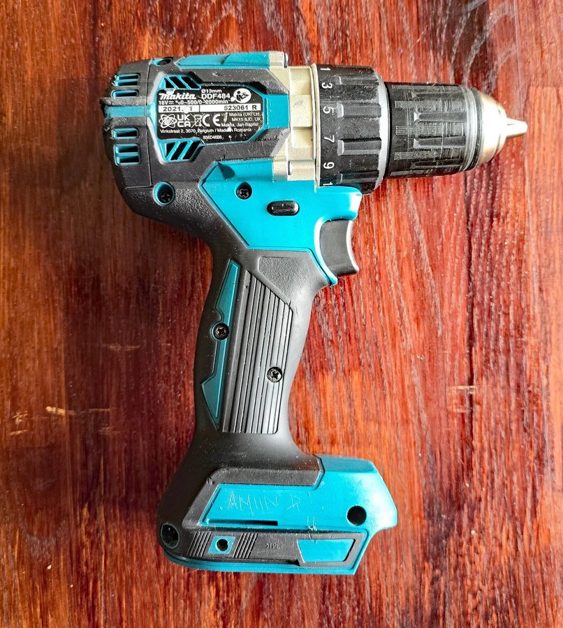 Makita DDF484 borrskruvdragare i fint skick!