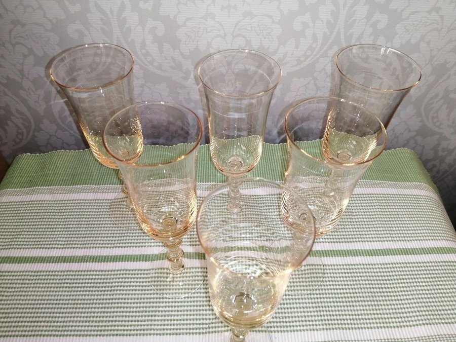 6 vackra champagneglas - SALUT - från ORREFORS design Simon Gate