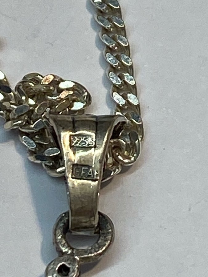 Fin vintage silver halsband med markasiter och svart Sten