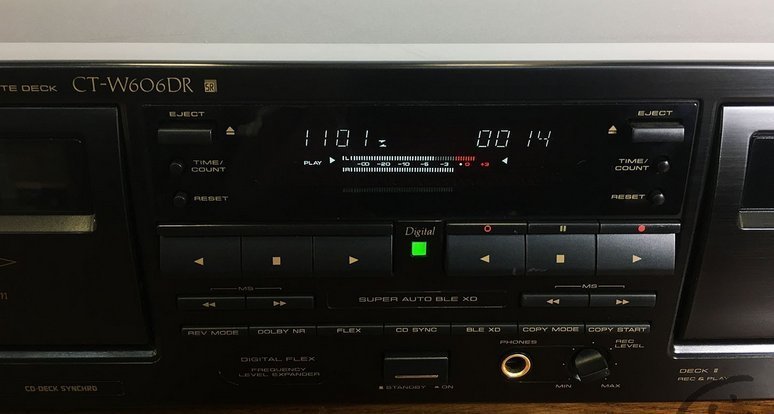 PIONEER Hi-Fi Stereo Cassette Deck CT-W606DR