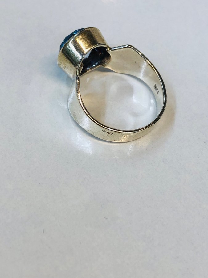 Svensk design silver ring med akvamarin sten