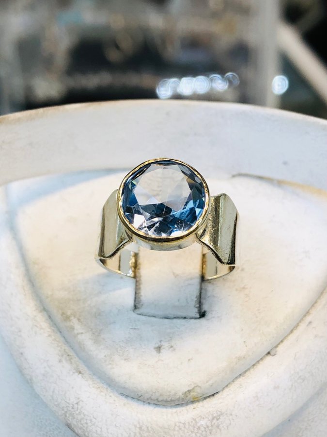Svensk design silver ring med akvamarin sten