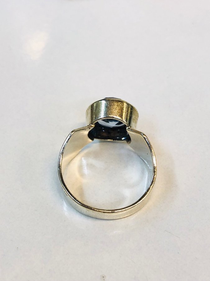 Svensk design silver ring med akvamarin sten