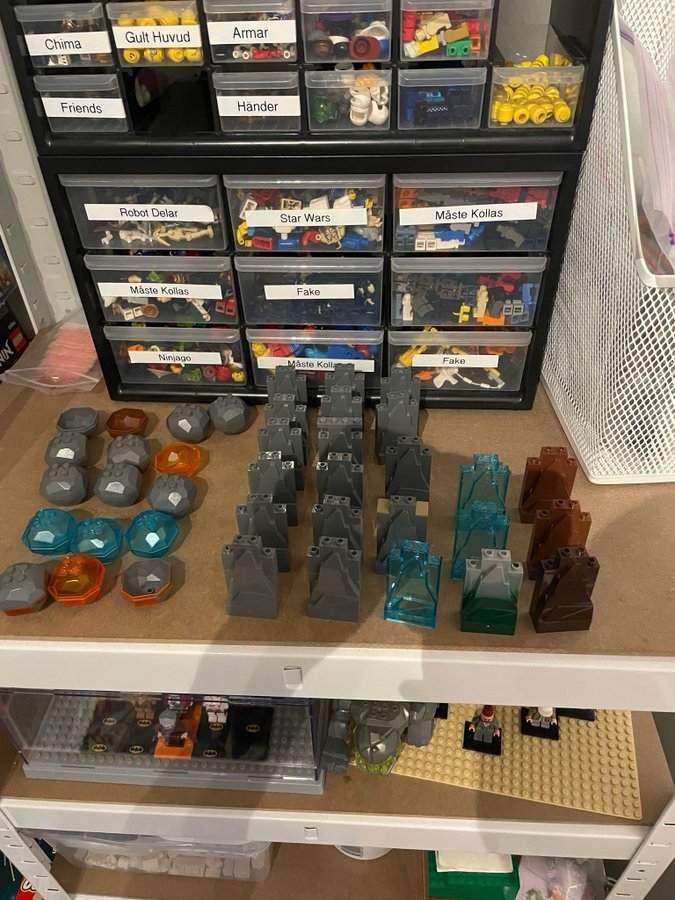 Lego stenar och delar Stenbumlingar berg och klippor Bergvägg