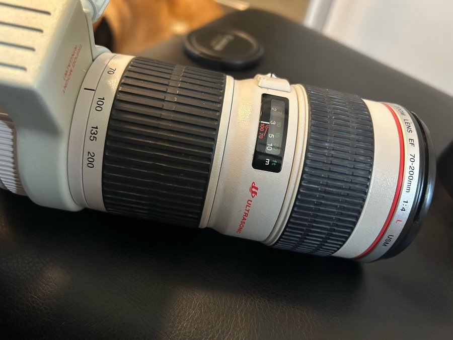 Canon EF 70-200mm USM f/4 L