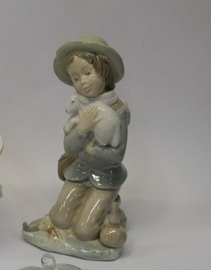 Figurin från Spanska ZEPHIR / LLADRO - Fåraherde med ett lamm