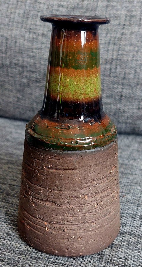 Vintage "Laholm" ceramic vase no 832 Made in Sweden