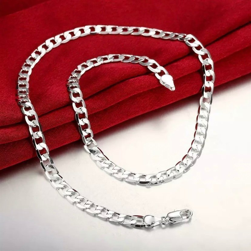 Helt Nytt: Halsband pläterad med äkta silver 925 stämplad såå fint