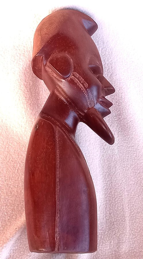 African vintage wood carving / sculpture male bust