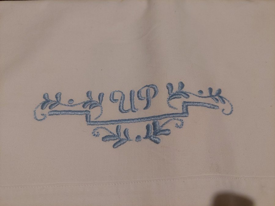 Perfekt skick Retro vintage monogram Överlakan lakan broderi UP blå linne spets