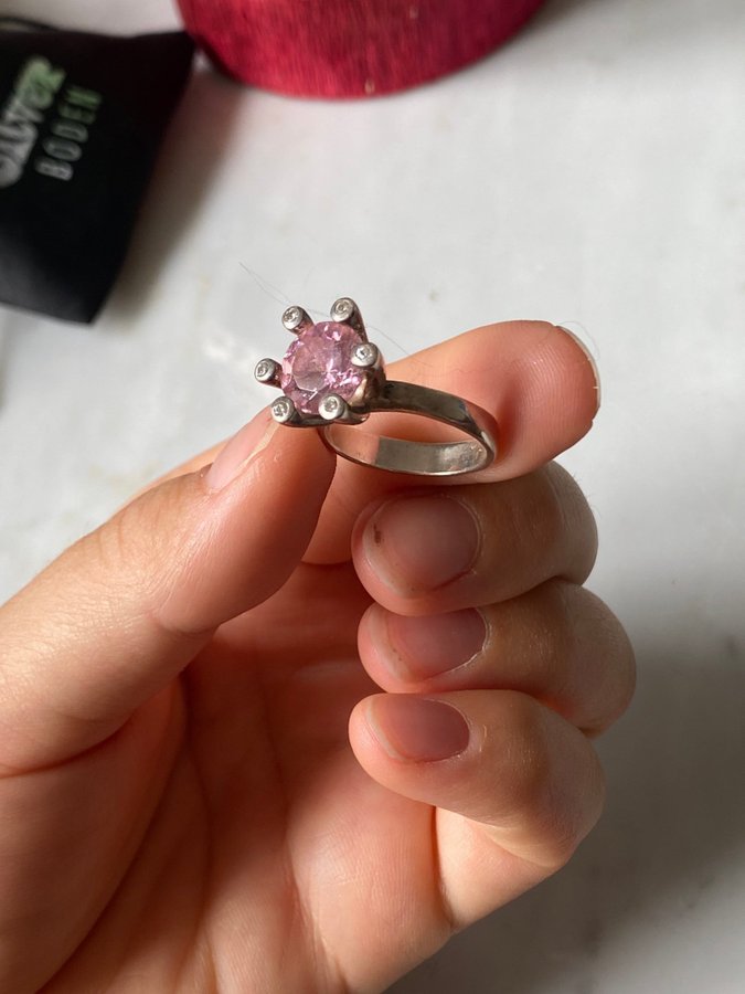 Ring silver med rosa sten