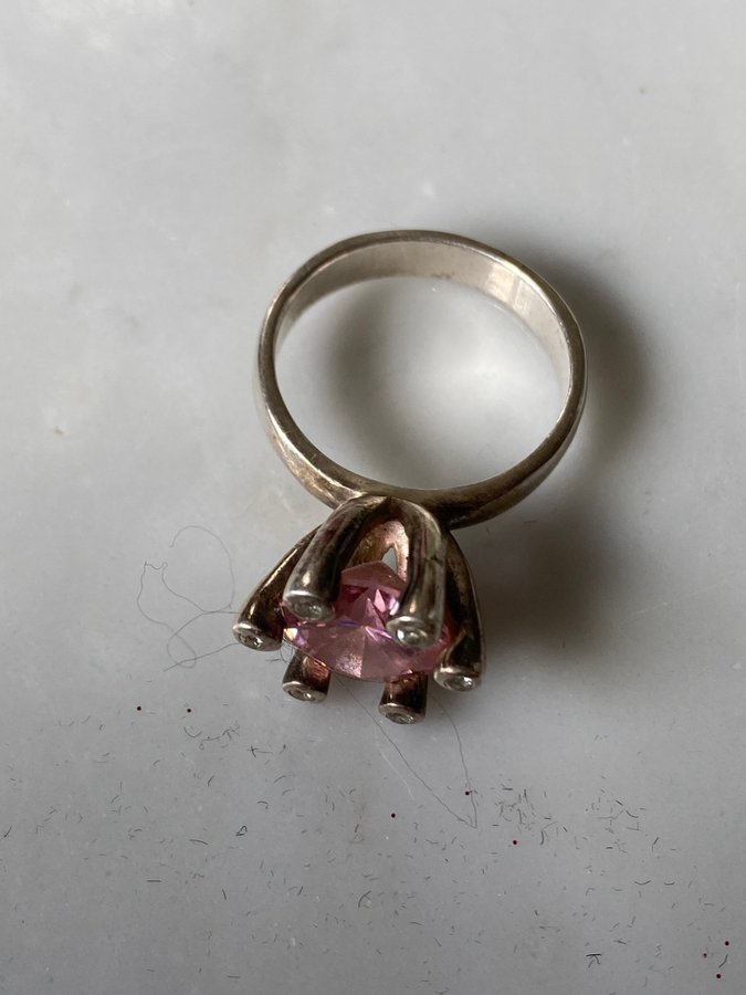 Ring silver med rosa sten