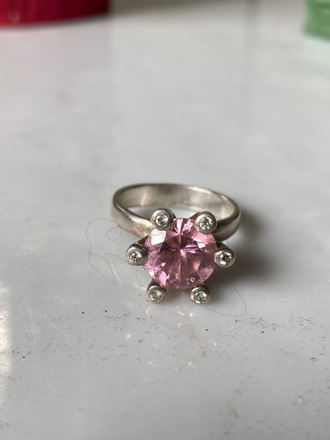 Ring silver med rosa sten