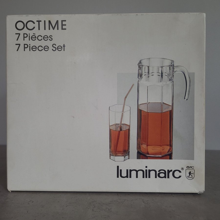 Oanvända luminarc glas med karaff retro