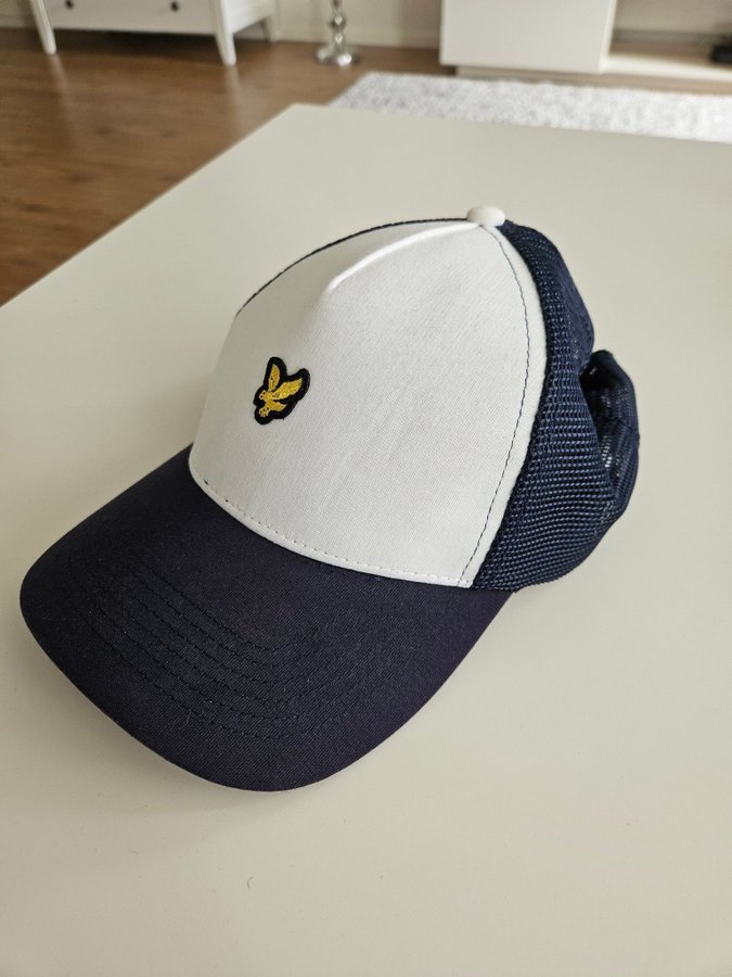 Lyle  SCOTT vit och blå keps storlek ONE SIZE