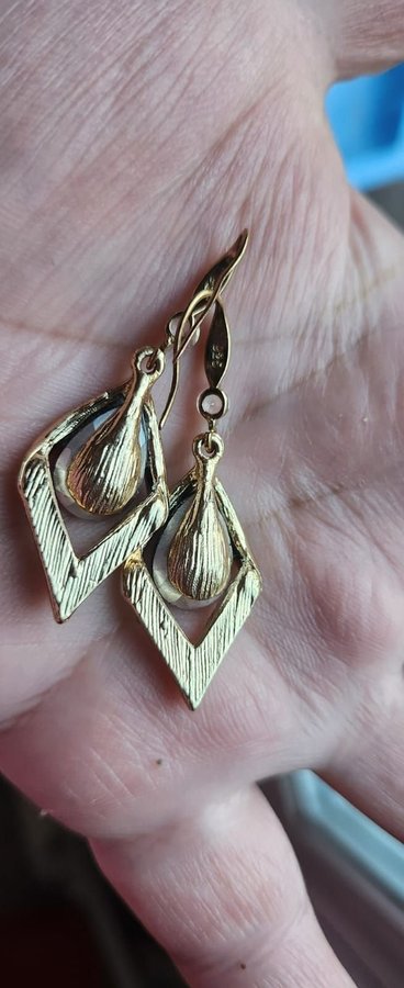 18 karat - Halsband i guld Örhängen - 733 gram Halsband i guld 18 karat