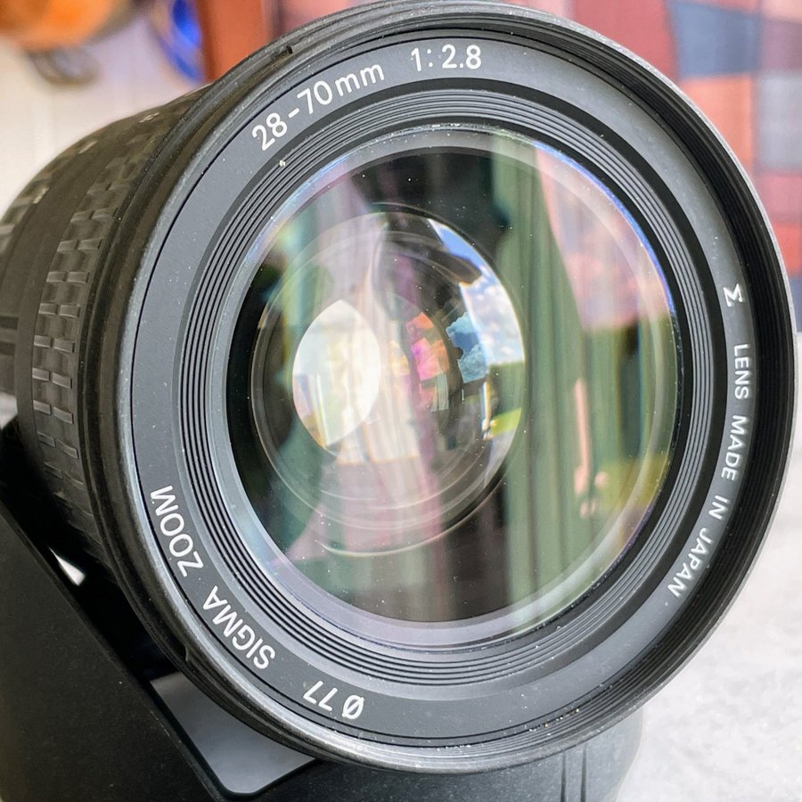 Sigma Canon EF 28-70mm f28 EX Aspherical + Lens Hood